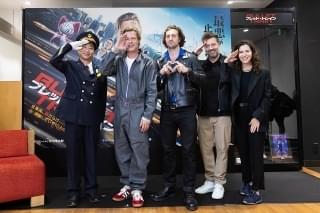 ブラッド・ピット、京都で初の舞台挨拶 フワちゃんは「ブラピと自撮り100枚」