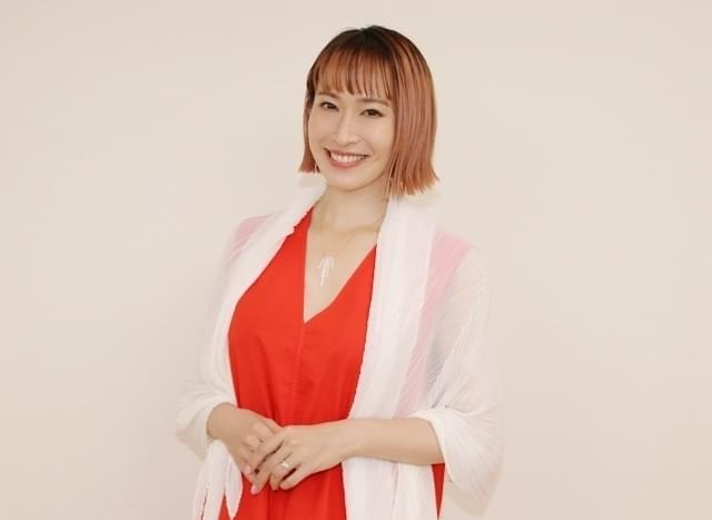 ヒロインのウタ役を務めた名塚佳織(歌唱はAdoが担当)