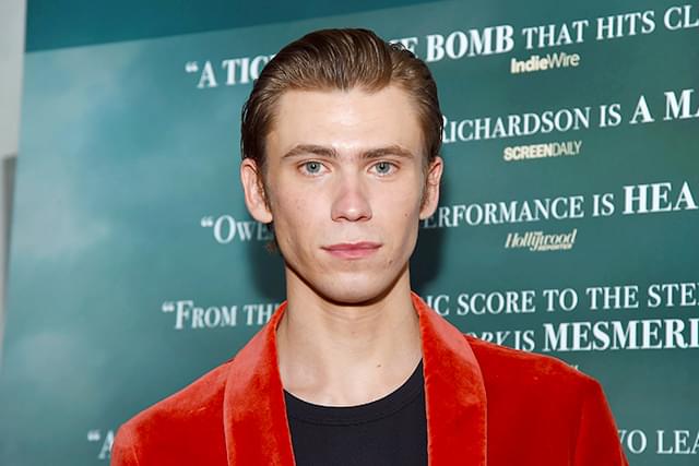 「猿の惑星」シリーズ新作の主演は「フロッグ」オーウェン・ティーグ