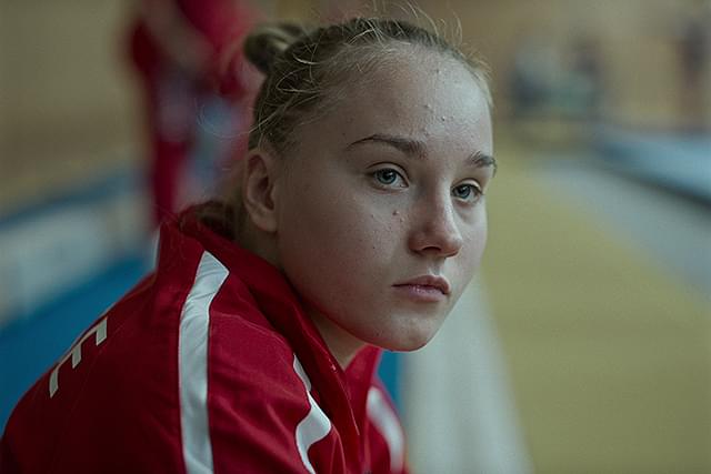 【「オルガの翼」評論】ウクライナから遠く離れて、15歳の少女が世界と向き合う時。