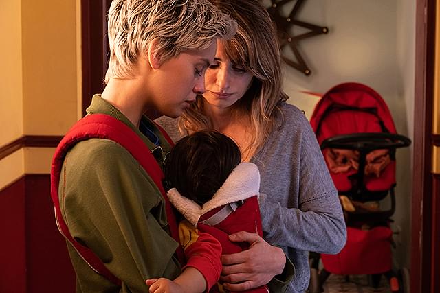 心揺さぶる母子の絆を描く映画5選 「パラレル・マザーズ」「百花」など感動作から衝撃作まで