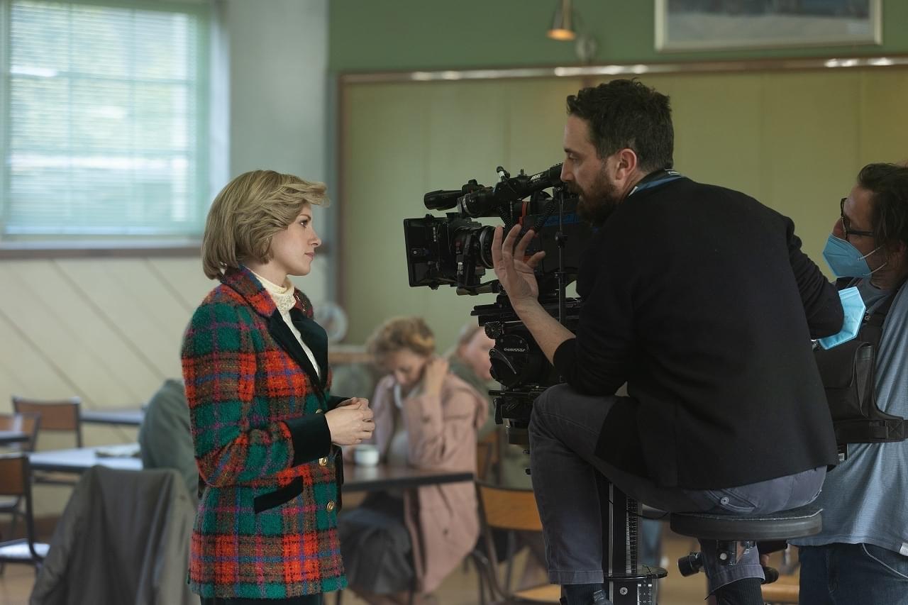 「英国王室に起きていることは普遍的な物語の世界と同じ」 パブロ・ラライン監督がクリステン・スチュワートと作り上げた「スペンサー ダイアナの決意」