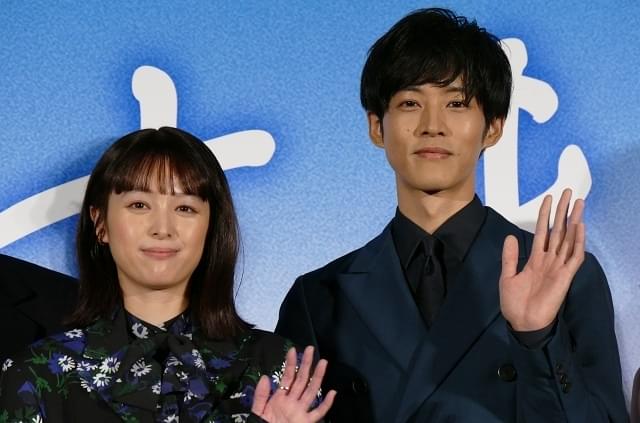 清野菜名、夜の公園で後ろ回し蹴りの特訓 映画「バイオハザード」にあこがれて