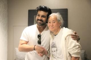 「RRR」主演俳優ラーム・チャラン、探していた日本のファンと初対面「愛しています」