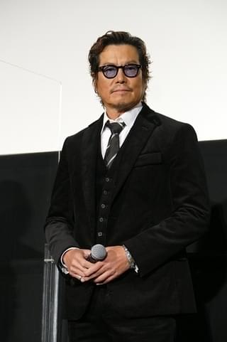 寺島しのぶ、剃髪は「正解だった」 「あちらにいる鬼」舞台挨拶でトヨエツ＆広末涼子が労う