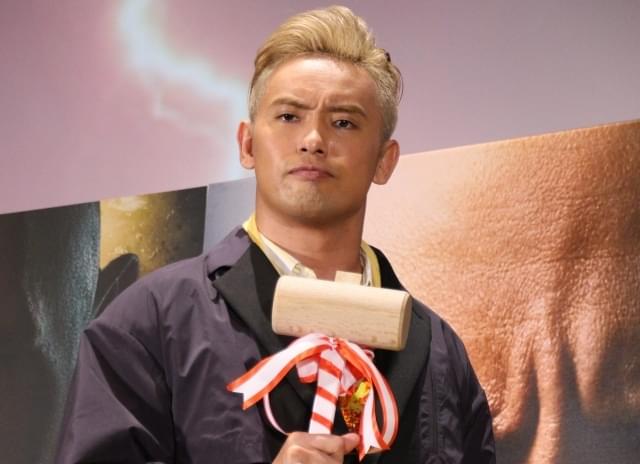 イベントに登壇したオカダ・カズチカ