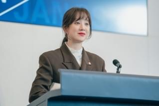 弁論をはじめます。