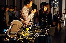 撮影中のソフィア・コッポラ監督(右)