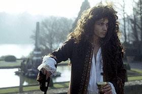 破滅的な人生を歩むロイチェスター候を演じたデップ