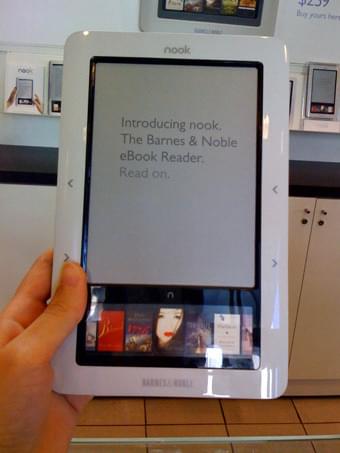 大手書店チェーンBarnes & Noble が発売したnook