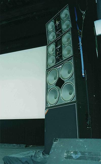 バウスシアターの 巨大“爆音”スピーカー