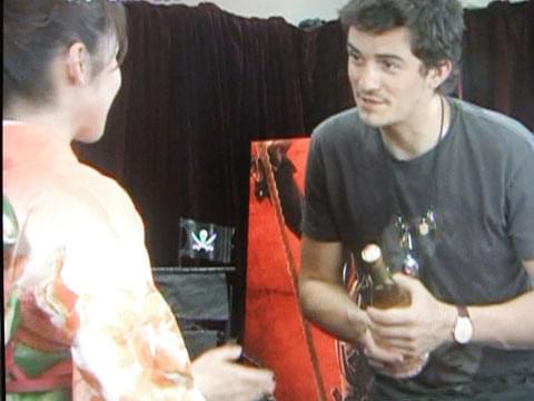 オーリー、低姿勢