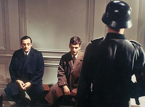 レジスタンスの闘士ジェルビエに扮したリノ・バンチュラ(左)