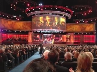 エミー賞授賞式中継に見るSNS活用による視聴率アップ術