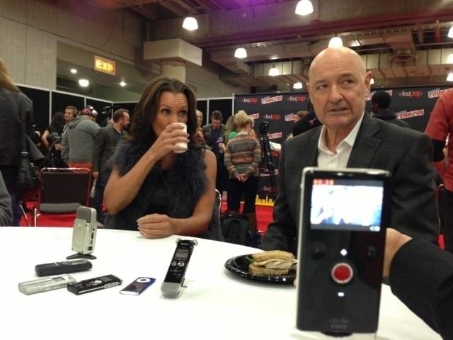 新ドラマ「666 Park Avenue」の取材で、 テリー・オクィンとバネッサ・ウィリアムズ