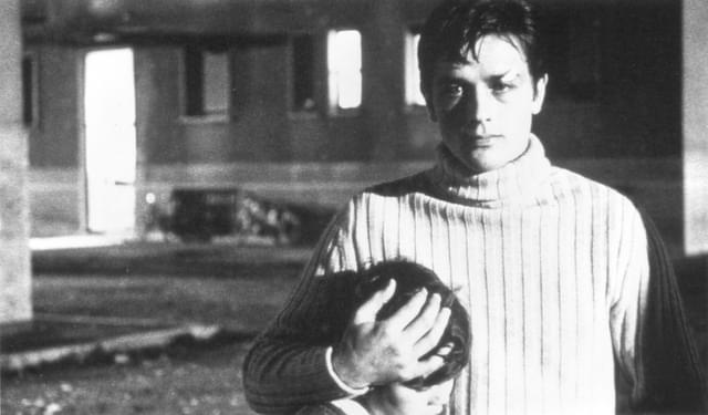 戦後イタリア映画を代表する傑作悲劇。この3年後 ビスコンティは再びドロンを起用して「山猫」を製作する