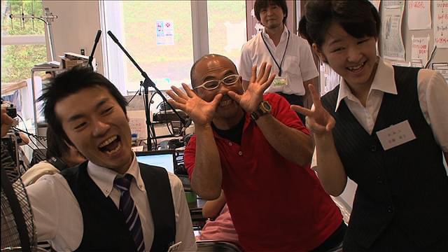 元ダンプ運転手の和泉さん(中央)