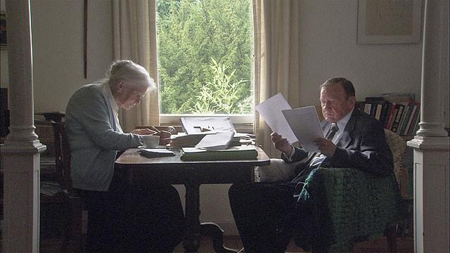 ひとりの老翻訳家の半生に静謐な映像で寄り添う