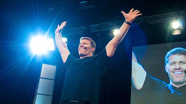 自己啓発セミナー業界の最高峰として知られるアンソニー（トニー）・ロビンズ