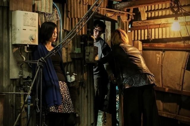 (c)「雨にゆれる女」members