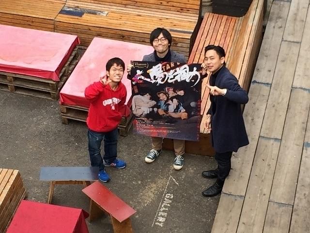 中村祐太郎監督、髭野純プロデューサー、筆者