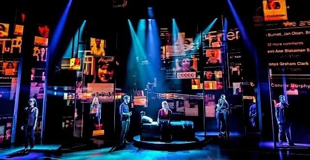 「Dear Evan Hansen」はSNS世代ならではの演出も