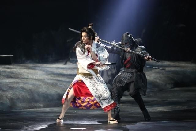 捨之介役の小栗旬