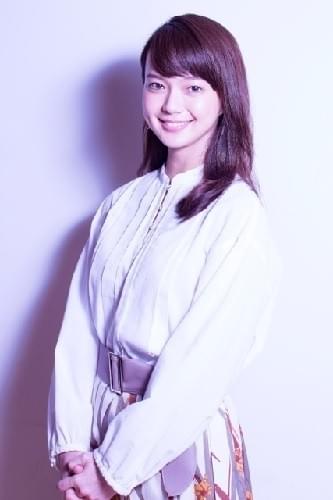 撮影:若林ゆり ヘアメイク:倉田明美 スタイリング:岡村春樹