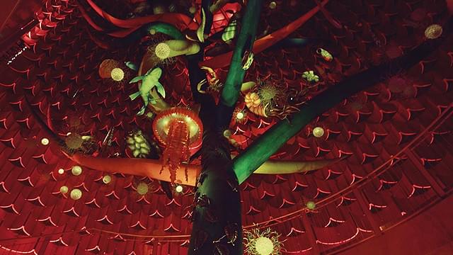 太陽の塔内部の「生命の樹」