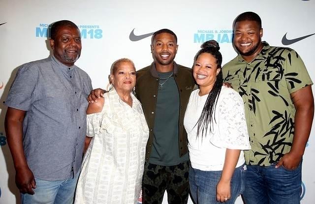 家族勢ぞろい。つい最近まで両親と同居してました