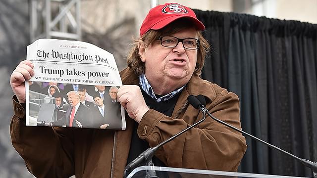 マイケル・ムーアがトランプ大統領誕生のからくりを暴く