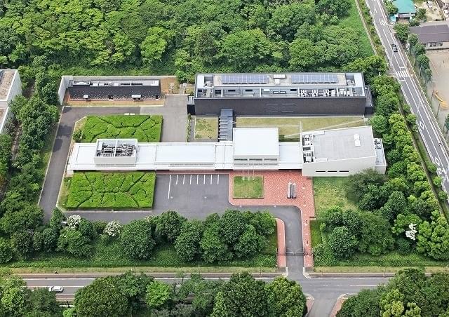 敷地面積約15,000㎡の相模原分館