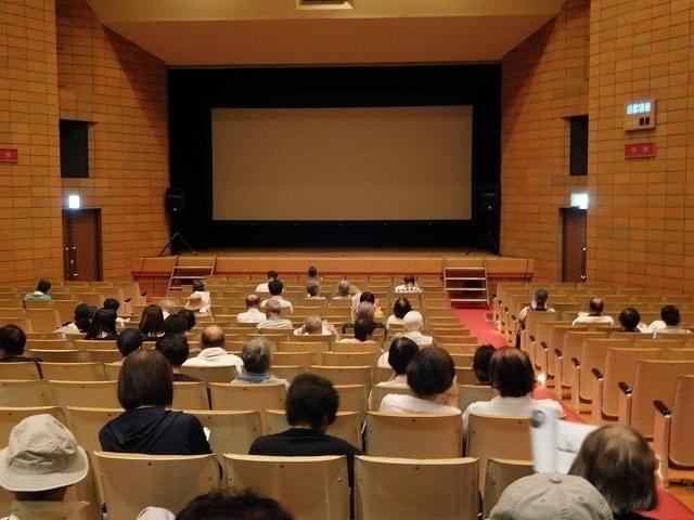 鳥栖市民文化会館 上映前の様子