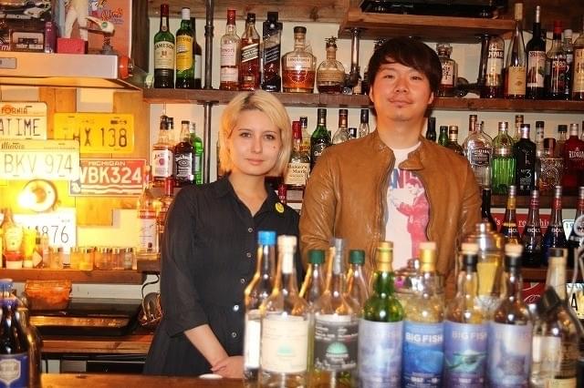 オーナーの槙原圭亮さん＆店長の茉莉花さんご夫婦