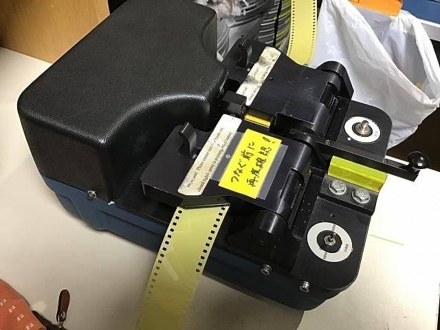 ポリエスターフィルム用のスプライサー