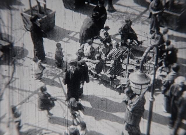 東京日々新聞主催の「生きた広告映画」に応募されたPR映画「母を迎へて」