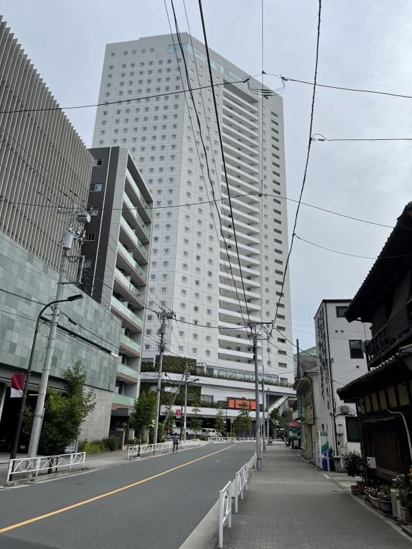 家族が隔離されたホテル