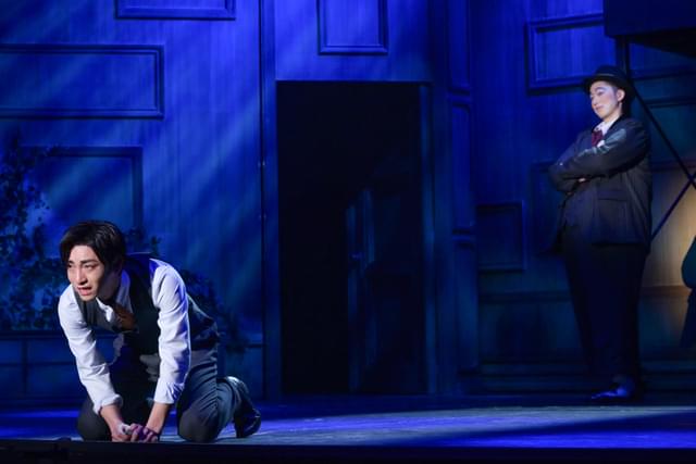 ロスコー・アーバックル（金田哲、右）を思うジョー（木村）