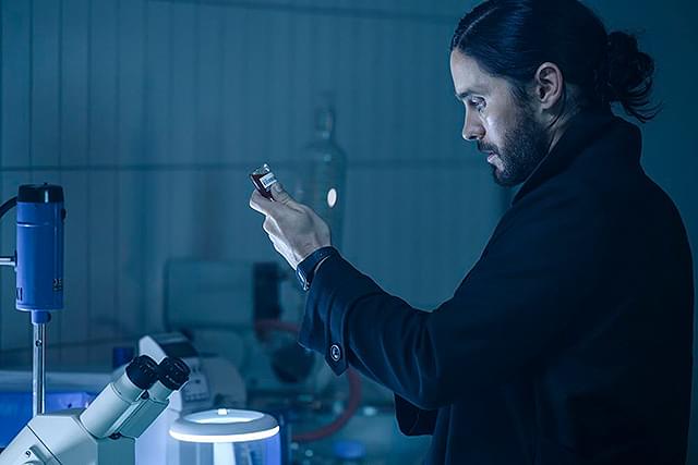 「モービウス」