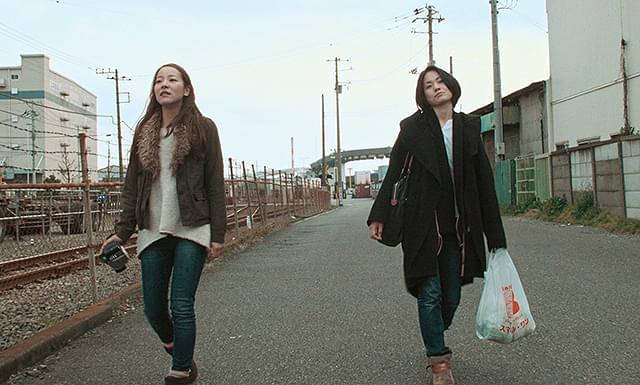 主演の富岡英里子と中川ゆかり