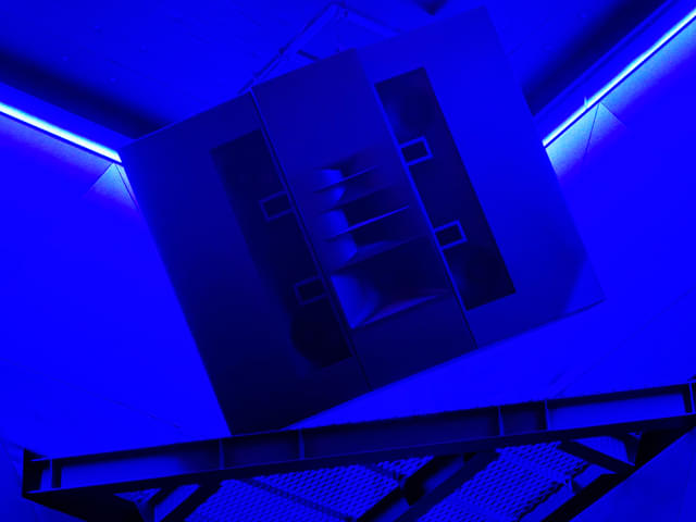 サラウンドスピーカーのアップ