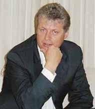 監督ロジャー・ドナルドソン