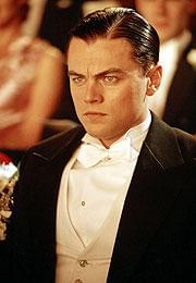 監督が「ヒューズそのもの」と 称えるディカプリオ