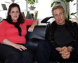 エマ・トーマス（左）とチャールズ・ローブン