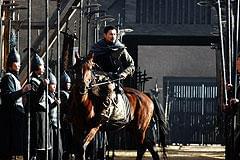 香港のアンディ・ラウ（右）、韓国のアン・ソンギ（左）と 国境を越えた共演が実現