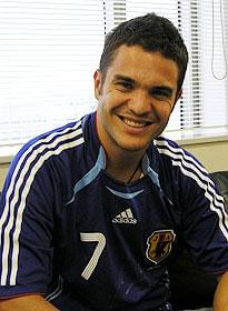 意外にもサッカー経験は並程度だという クノ・ベッカー