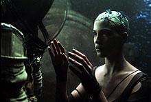 ジルは自分がどこから来たのか、 自分が何者であるかも知らない