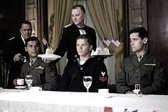 本作は星条旗掲揚者たちによる物語