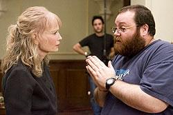 撮影中のジョン・ムーア監督