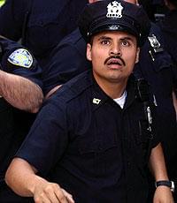 ヒメノ氏を演じたマイケル・ペーニャ